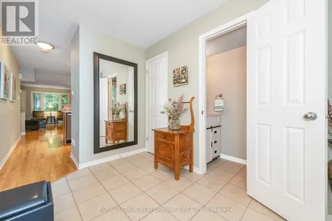 111 Steele Park Private Ottawa ON K1J 0J2