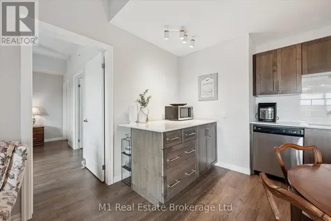 35 Kingsbury Square Guelph (pineridge/westminster Woods) ON N1L 1B3