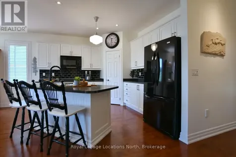 11 Waterpond Place Collingwood ON L9Y 4Z9