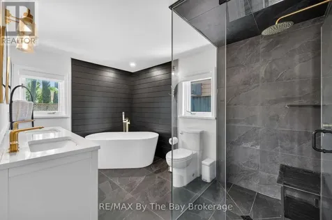 1416 River Road West Wasaga Beach ON L9Z 2W5