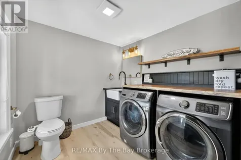 1416 River Road West Wasaga Beach ON L9Z 2W5