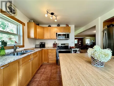 602 Makynen Road Greater Sudbury ON P3E 4N1