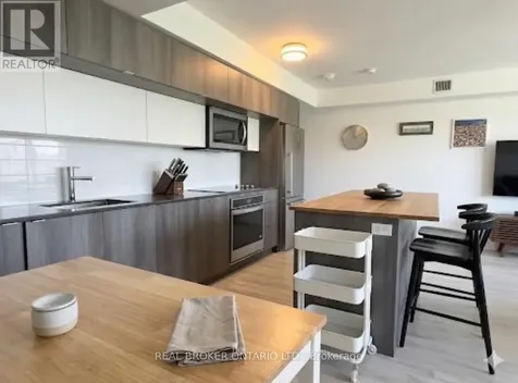 575 Bloor Street East Toronto (north St. James Town) ON M4W 0B2