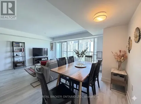 575 Bloor Street East Toronto (north St. James Town) ON M4W 0B2