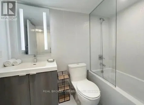 575 Bloor Street East Toronto (north St. James Town) ON M4W 0B2