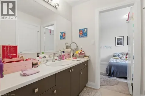 375 Chokecherry Crescent Waterloo ON N2V 0H1
