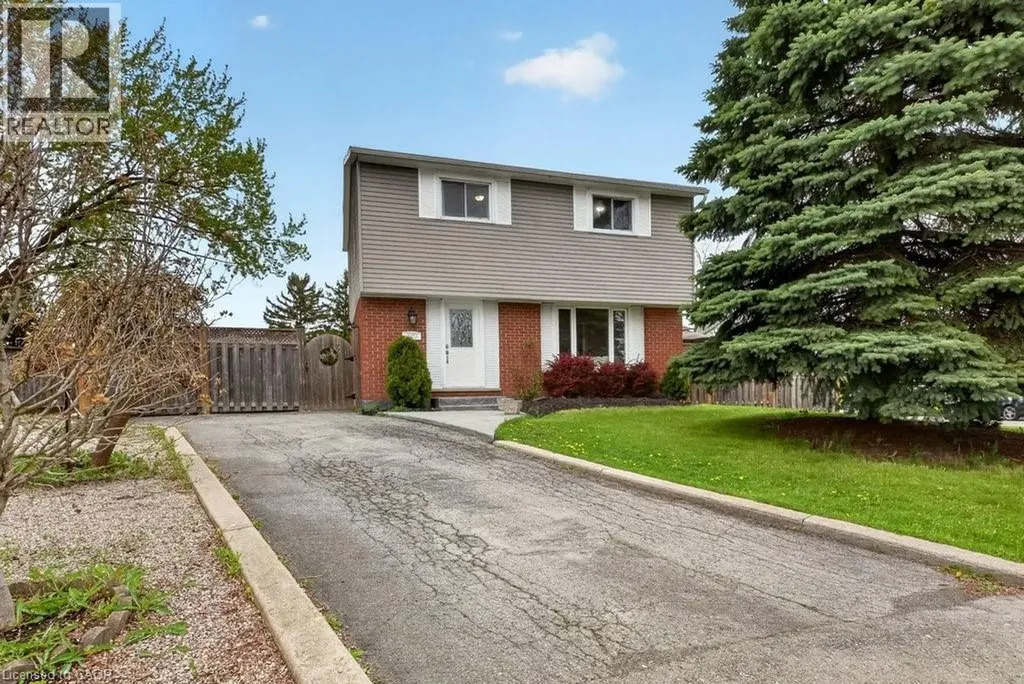 120 Chilton Drive Hamilton ON L8J 1M5