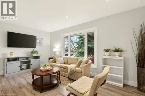 120 Chilton Drive Hamilton ON L8J 1M5