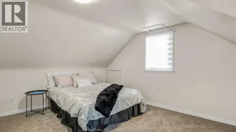 4054 Roseland Drive West Windsor ON N9G 1Z8