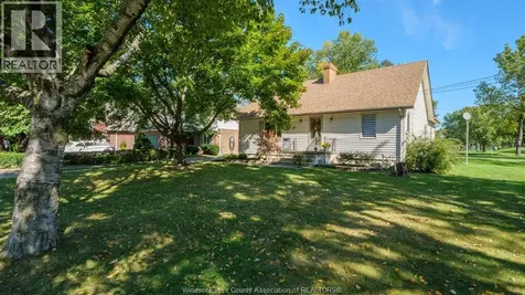 4054 Roseland Drive West Windsor ON N9G 1Z8