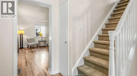 4054 Roseland Drive West Windsor ON N9G 1Z8