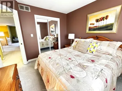 3308 Candlewood Crescent Windsor ON N8W 5M5
