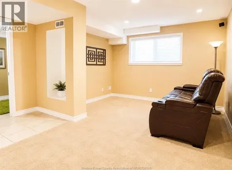 3308 Candlewood Crescent Windsor ON N8W 5M5