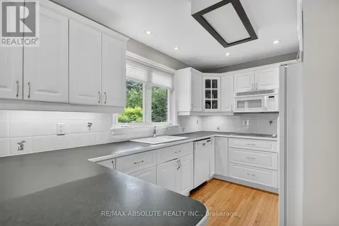 1953 Mulberry Crescent Ottawa ON K1J 8J8