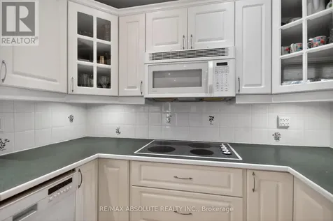 1953 Mulberry Crescent Ottawa ON K1J 8J8