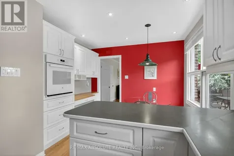 1953 Mulberry Crescent Ottawa ON K1J 8J8