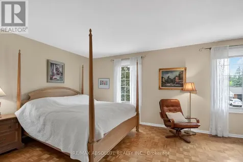 1953 Mulberry Crescent Ottawa ON K1J 8J8