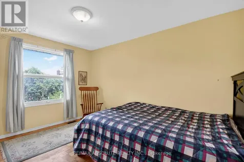 1953 Mulberry Crescent Ottawa ON K1J 8J8