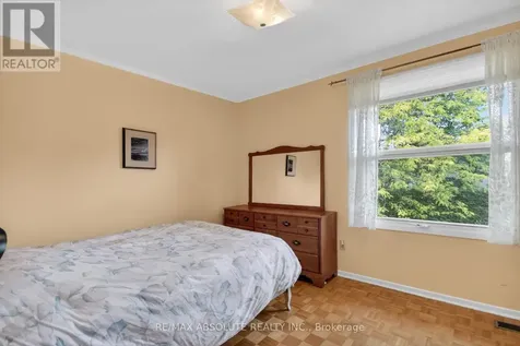 1953 Mulberry Crescent Ottawa ON K1J 8J8