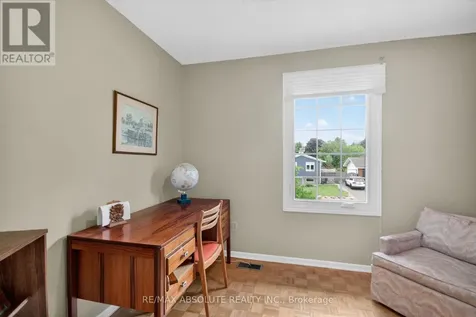 1953 Mulberry Crescent Ottawa ON K1J 8J8