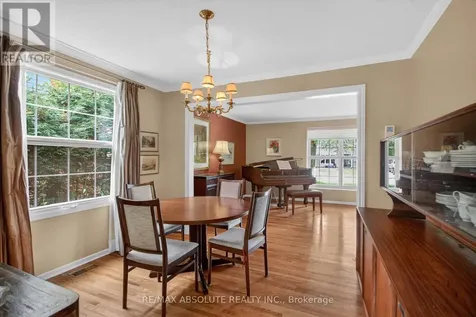 1953 Mulberry Crescent Ottawa ON K1J 8J8