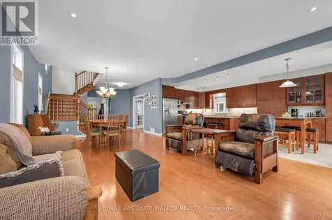 299 Bradwell Way Ottawa ON K1T 0G6