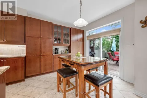 299 Bradwell Way Ottawa ON K1T 0G6