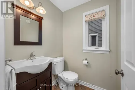 299 Bradwell Way Ottawa ON K1T 0G6