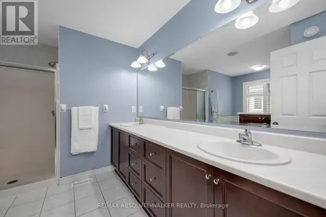 299 Bradwell Way Ottawa ON K1T 0G6