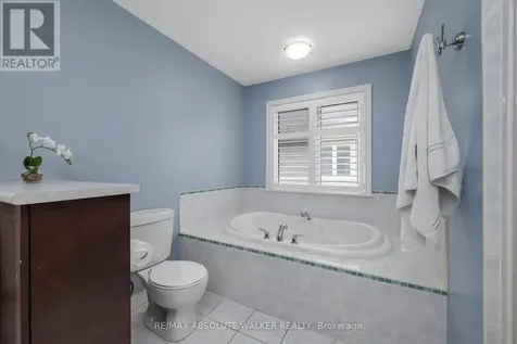 299 Bradwell Way Ottawa ON K1T 0G6