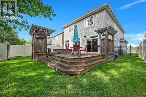 299 Bradwell Way Ottawa ON K1T 0G6