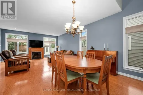 299 Bradwell Way Ottawa ON K1T 0G6