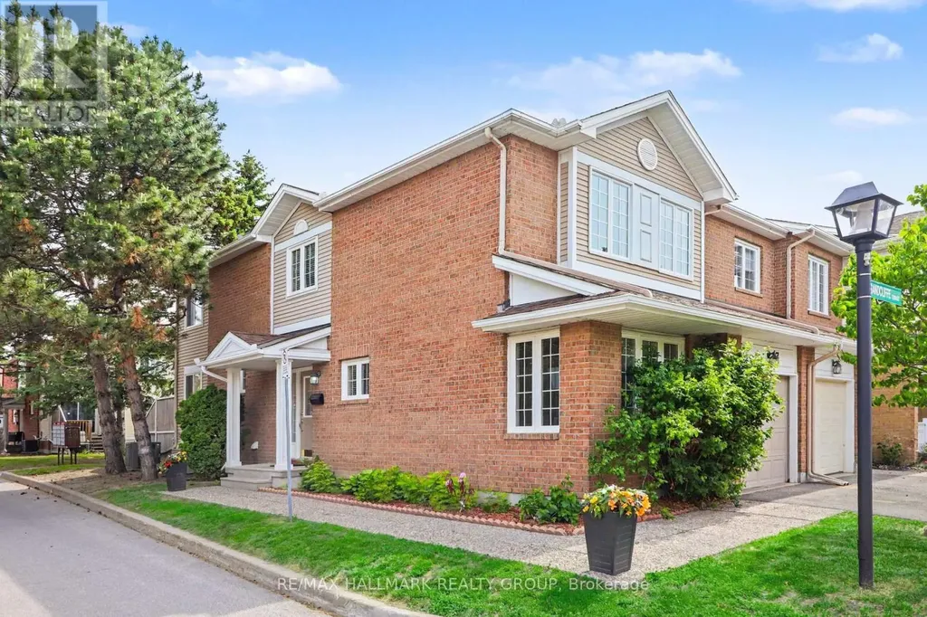 27 Sandcliffe Terrace Ottawa ON K2G 5Y2