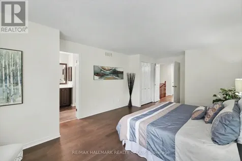 27 Sandcliffe Terrace Ottawa ON K2G 5Y2