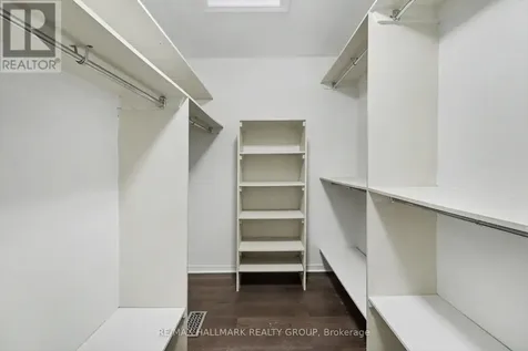 27 Sandcliffe Terrace Ottawa ON K2G 5Y2