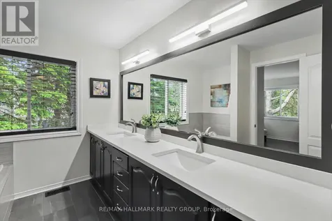 27 Sandcliffe Terrace Ottawa ON K2G 5Y2