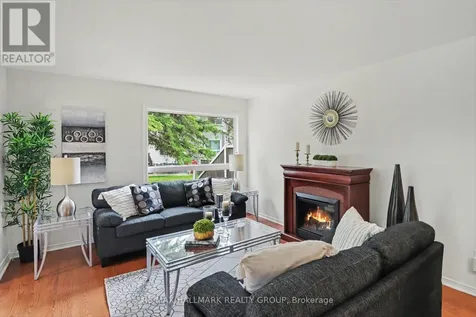 27 Sandcliffe Terrace Ottawa ON K2G 5Y2