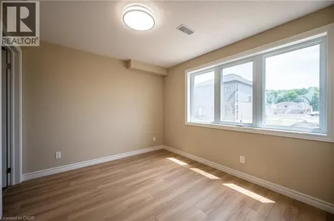 261 Benninger Drive Kitchener ON N2E 0K2