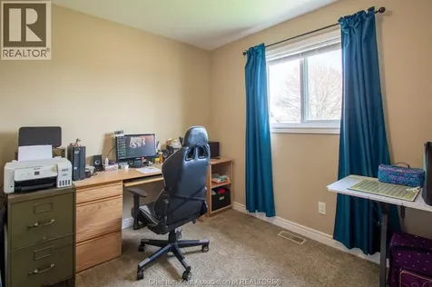 227 Bristol Drive Chatham ON N7M 6K9