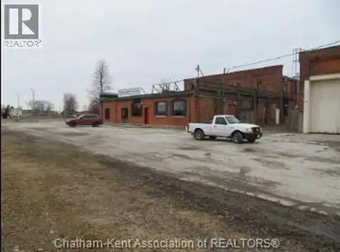 760 Gillard Street Wallaceburg ON N8A 4Z5