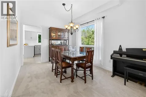 72 Beardmore Crescent Acton ON L7J 2Z1