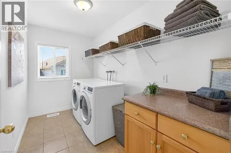 72 Beardmore Crescent Acton ON L7J 2Z1