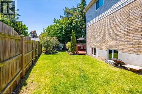 72 Beardmore Crescent Acton ON L7J 2Z1
