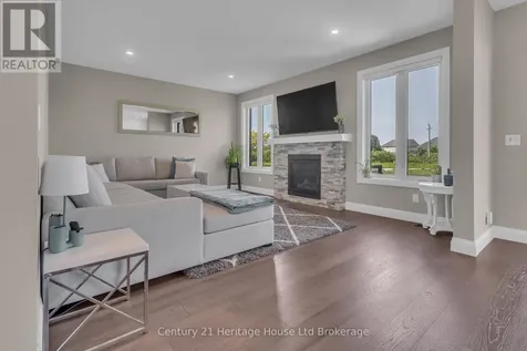 18 Thompson Court Tillsonburg ON N4G 0G3