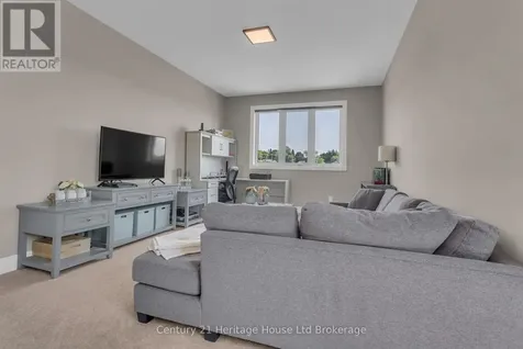 18 Thompson Court Tillsonburg ON N4G 0G3