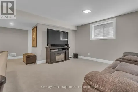 18 Thompson Court Tillsonburg ON N4G 0G3