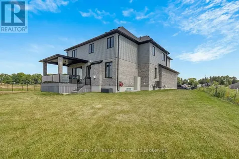 18 Thompson Court Tillsonburg ON N4G 0G3
