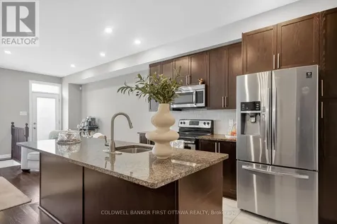 906 Littlerock Street Ottawa ON K1T 0N2