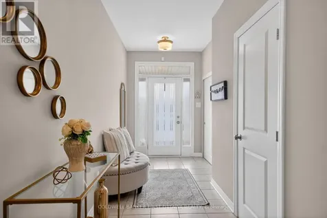906 Littlerock Street Ottawa ON K1T 0N2