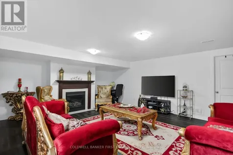 906 Littlerock Street Ottawa ON K1T 0N2
